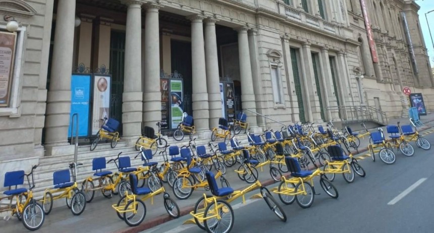 Programa San Francisco en Bici: la municipalidad recibió bicicletas adaptadas de la fundación Jean Maggi