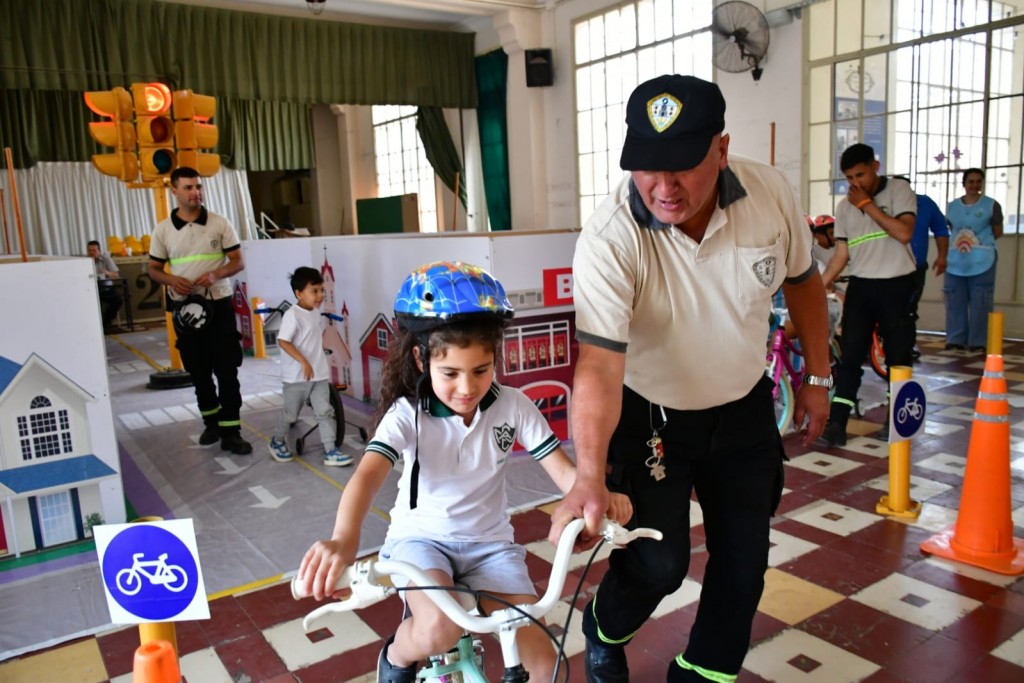Casi 500 niños de la Escuela Normal participaron de una Jornada de Educación Vial