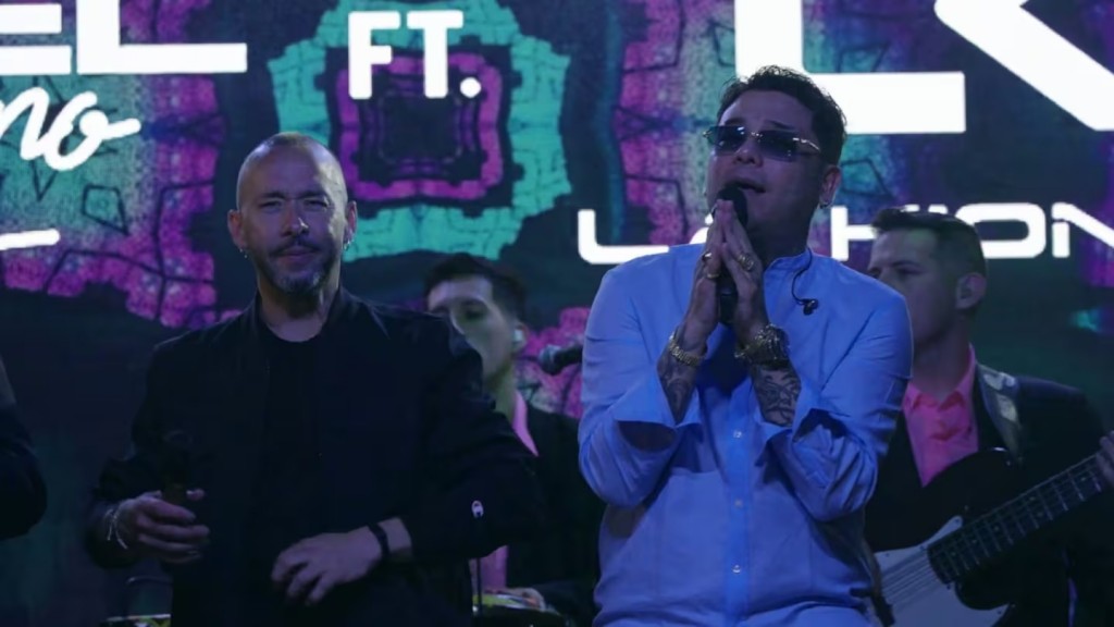 Uriel Lozano presentó “Vete con él”, su colaboración con La Konga grabada en un boliche cordobés