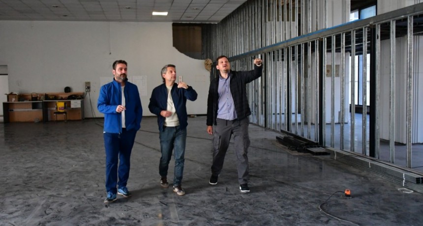 Bernarte supervisó los avances de la obra en el ex edificio del Banco Córdoba