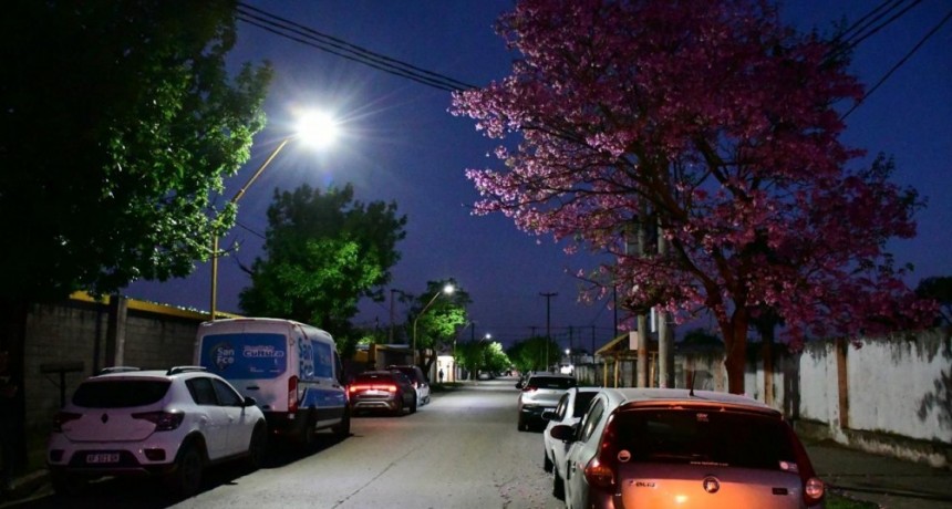 El barrio La Florida ya cuenta con luces LED en su alumbrado público