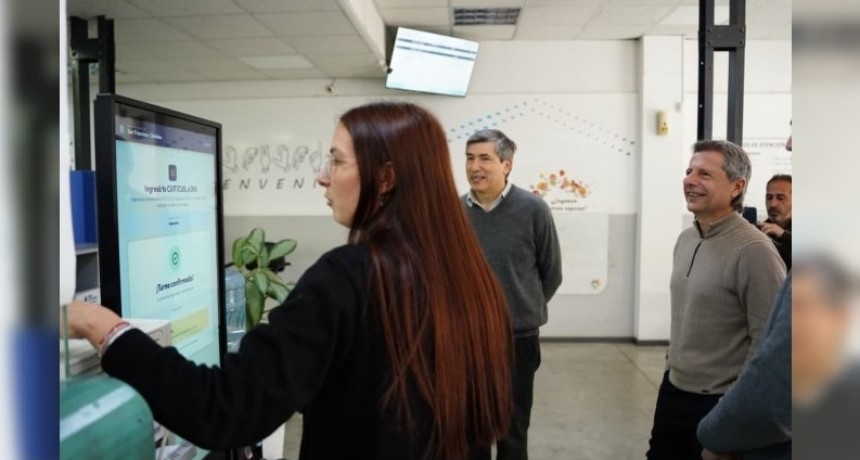 San Francisco incorpor&oacute; t&oacute;tems de autogesti&oacute;n para agilizar tr&aacute;mites y facilitar la atenci&oacute;n a los vecinos..