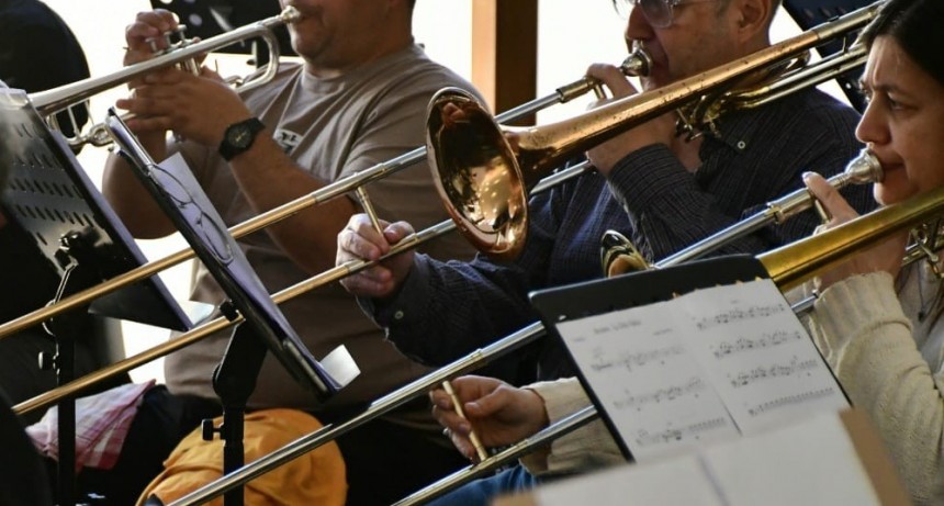 Espectáculos musicales, desfile de autos clásicos y más en la inauguración de la renovación del Centro Cívico y apertura de Libertador
